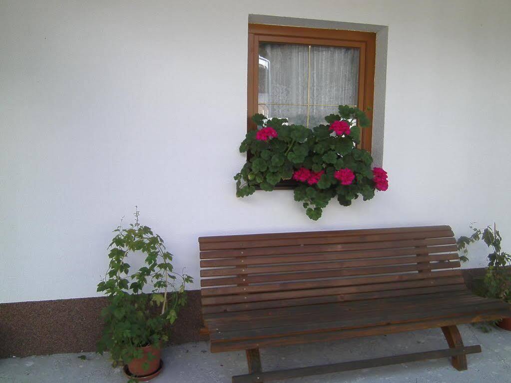 Ferienwohnung Gapp Elbigenalp Esterno foto